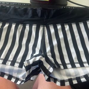 Savage swim shorties Euc size medium